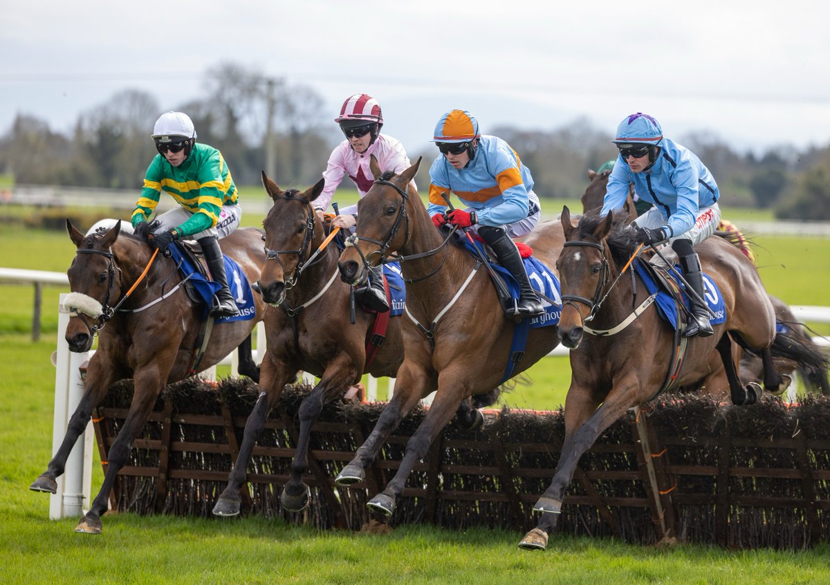 REDMILLSHorse's tweet image. A great start to the Easter Festival @Fairyhouse for @PeterRacing as Canal End &amp;amp; Mark Walsh land the opening Maiden Hurdle for JP McManus #FeedYourDesireToWin 🏆🐴