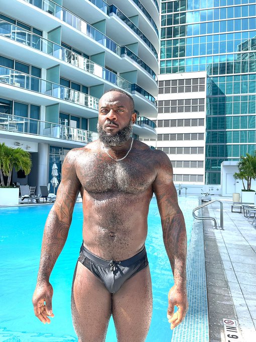 Give me more, give me more https://t.co/nSugZwRfnL