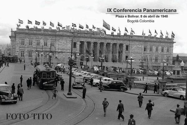 DeepSageApp's tweet photo. Esta es Bogotá el 8 de abril de 1948 por la tarde, nadie podría imaginar lo que ocurriría al otro día #Bogotazo.  Todo mundo esperaba la inauguración del @museonacionalco
y la Conferencia Panamericana que se celebraría en Bogotá https://t.co/dyOmj6wp17