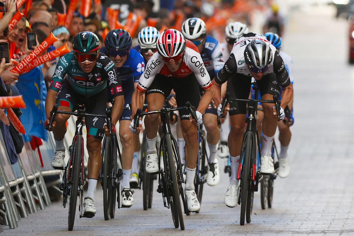 📝 REPORT: Sergio Higuita finishes sixth in GC at Tour of the Basque Country.

Read more here: fal.cn/3xfl2

📸: @sprintcycling