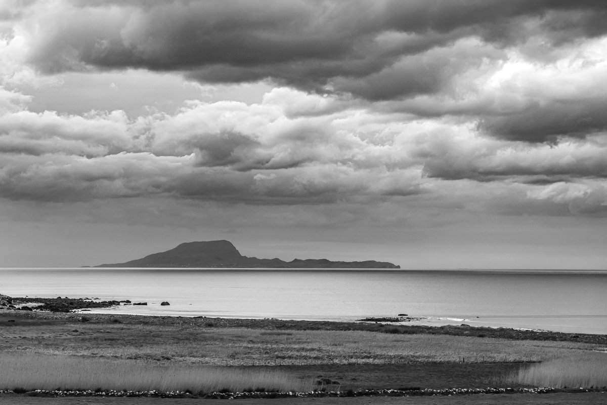 #clareisland #clewbay #wildatlanticway #wawpics #landscape #seascape #clouds #ocean #atlanticocean #ThePhotoHour #StormHour #islandonthehorizon #bnwphoto #monochrome #bnwphotography #bnw_mood #bnw_raw #eveningsky #countymayo #blackandwhite #eveninglight #Ireland