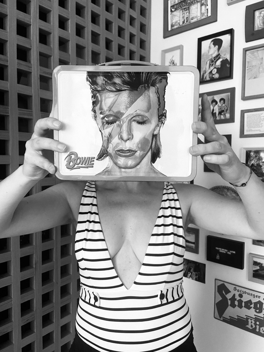 diminui's tweet photo. 14/04 Se viene el primer volumen de #SongsofJoy con covers de Bowie, Pearl Jam, los Beatles y Johnny Cash. Más los simples que ya vienen sonando hace tiempo en esta #playlist
Produce @achoestol 💣
https://t.co/kIJfCS34AN https://t.co/FnkuRjGLV0
