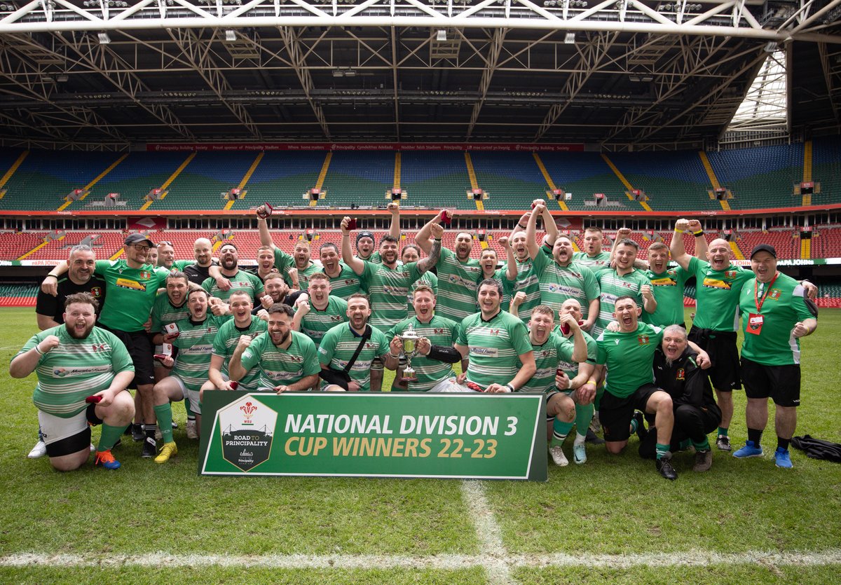 Abertillery BG honoured the memory of club legend Roger Clarke ❤️

🗞️Read more: bit.ly/43eVZg2

#RTP23 #WelshRugby