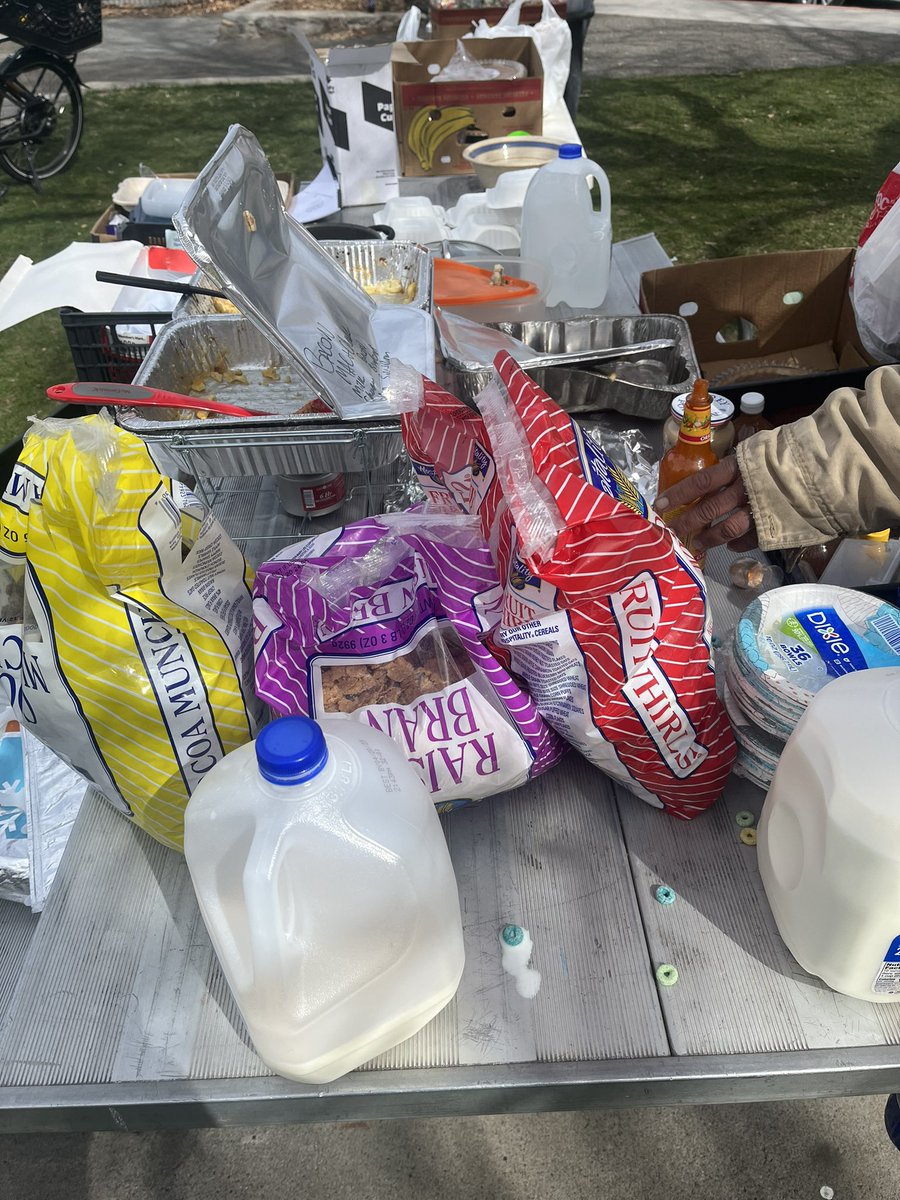 Biggest Little Food Not Bombs tweet media