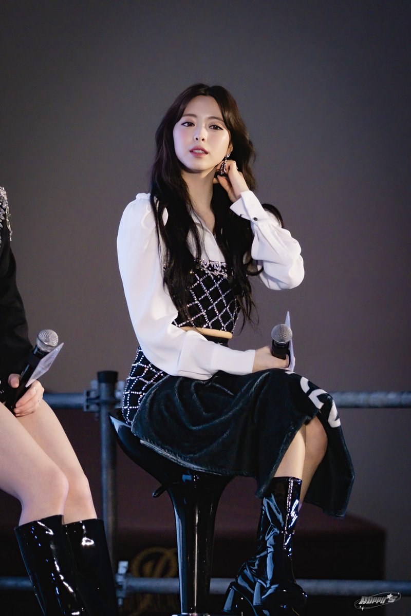 น้องยูนคนสวยยยย 🥹💖

#พารากอนมีอิทจี #ExclusivePress_with_ITZY 
#ITZY #ITZY_CHECKMATE_BKK #ITZYThe1stWorldTour_BKK #YUNA