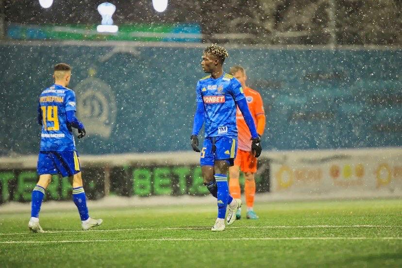 totalsport221's tweet photo. Championnat Biélorusse 🇧🇾
Sidi Bane U 20 buteur avec le Bate Borisov lors du match nul 2-2 contre FC Minsk ⚽️🇸🇳
#sidibane https://t.co/yu94n3fTAr