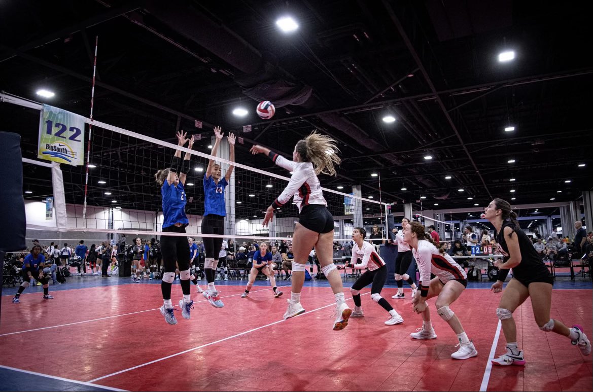 LBumpersVball24's tweet photo. Some pics from big south last weekend!! new video coming soon!!! #volleyball #volleyball2024 #vball #vball2024 #outside https://t.co/kwhrNYmS9j