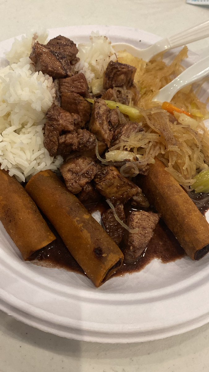 Since it’s #filipinofoodmonth and ya succubus is Filipino and proud, I am obligated to show it off 🥰🇵🇭

- pancit canton 
- dinuguan 
- lumpia 
- white rice