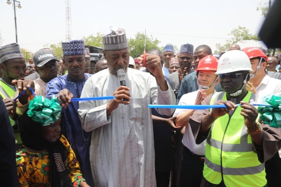 kyari_engr's tweet image. Zulum flags-off Borno’s Second Flyover 
… Chinese COY to deliver at N5.8b
@GovBorno  @ProfZulum on Saturday flagged-off  construction of Borno’s 2nd flyover meant to further decongest traffic and increase infrastructural development in the state capital
m.facebook.com/story.php?stor…