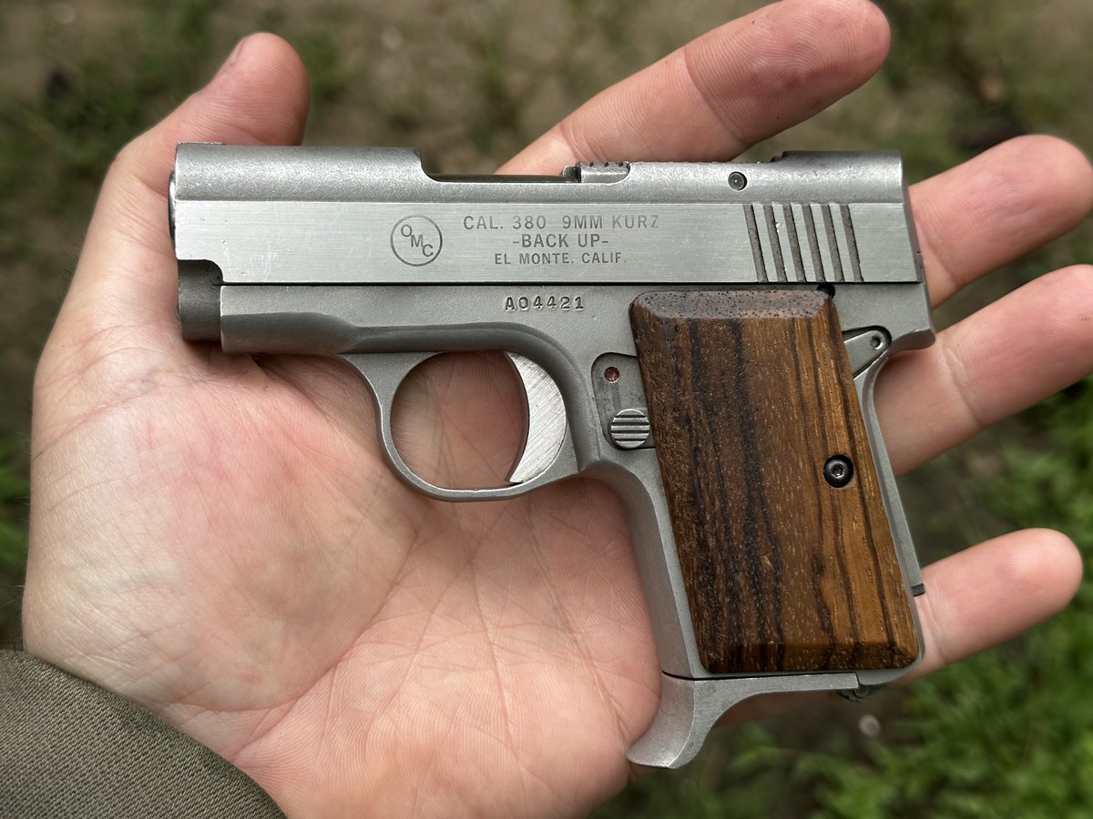 FirearmsHistory's tweet photo. Ordinance Manufacturing Co of El Monte CA made this BACK UP pistol circa 1980. It was then the smallest .380 made, and its 5+1 capacity was similar to the Baby Browning that it mimicked. They were sturdy and can still be found in nightstands. #380acp #oldguns #omcbackup #tinyguns https://t.co/iKvzvKqym2