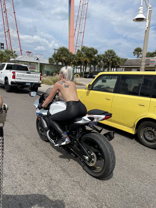 I&rsquo;m ready for bike week again 😫 https://t.co/miqPlYJosF<a href="/tag/bikini"class="tags"><span>#bikini</span></a><a href="/tag/boobs"class="tags"><span>#boobs</span></a><a href="/tag/lakedays"class="tags"><span>#lakedays</span></a><a href="/tag/onlyfans"class="tags"><span>#onlyfans</span></a><a href="/tag/bibailey"class="tags"><span>#bibailey</span></a>