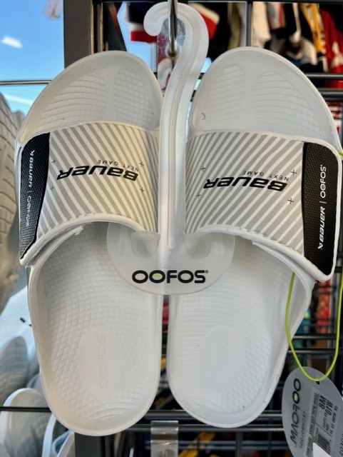 pbkamloops's tweet photo. There are some new arrivals in the store this week from @BauerHockey. The Oofa slides, for recovery after skating, are in as well as the new custom Vapor Team gloves. #hockeygloves #oofaslides #bauer #pbkamloops #getinthegame https://t.co/u88bfbGrMA