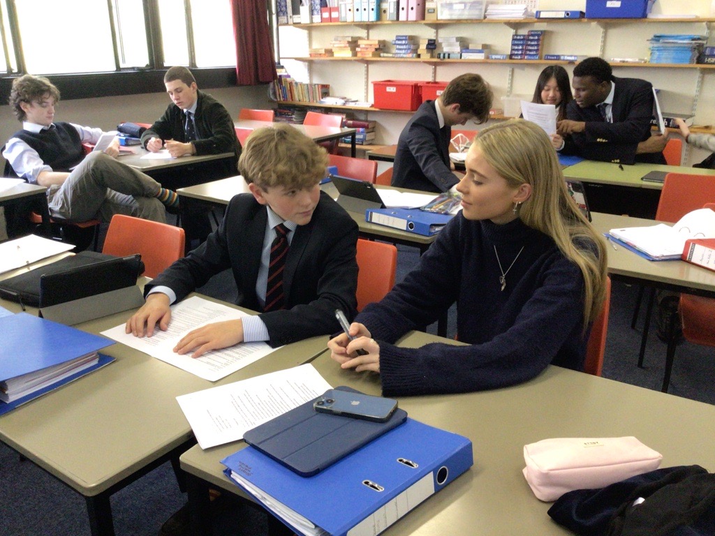 AmpCollHumans's tweet photo. Some great focus on speaking practice for the French GCSE speaking exam in May - some of our year 11 students enjoying becoming examiners and testing each other out in class in the roleplay section https://t.co/DQug0wAkM6