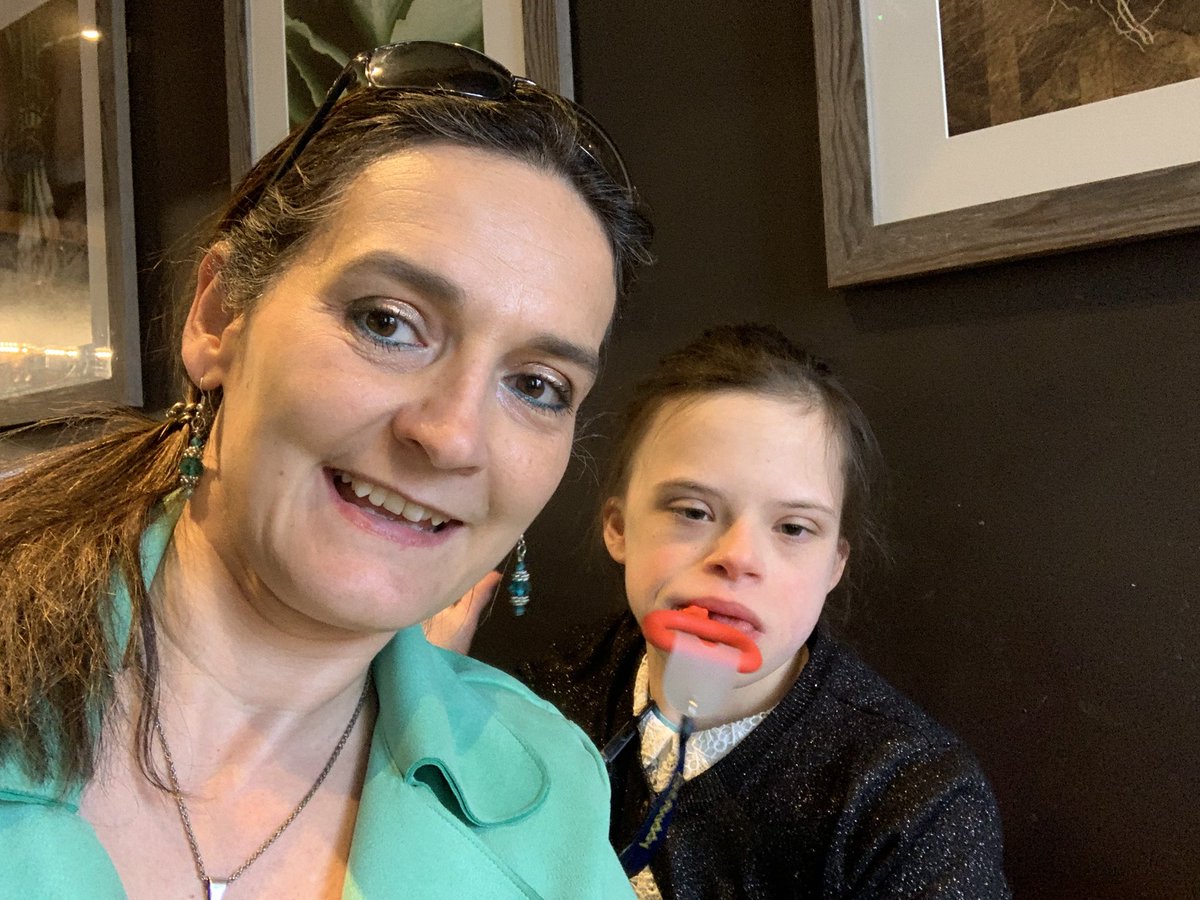 ErikaPetrie2's tweet image. Lovely family meal out at the Harvester #pimmsoclock 😉💕💪🎉