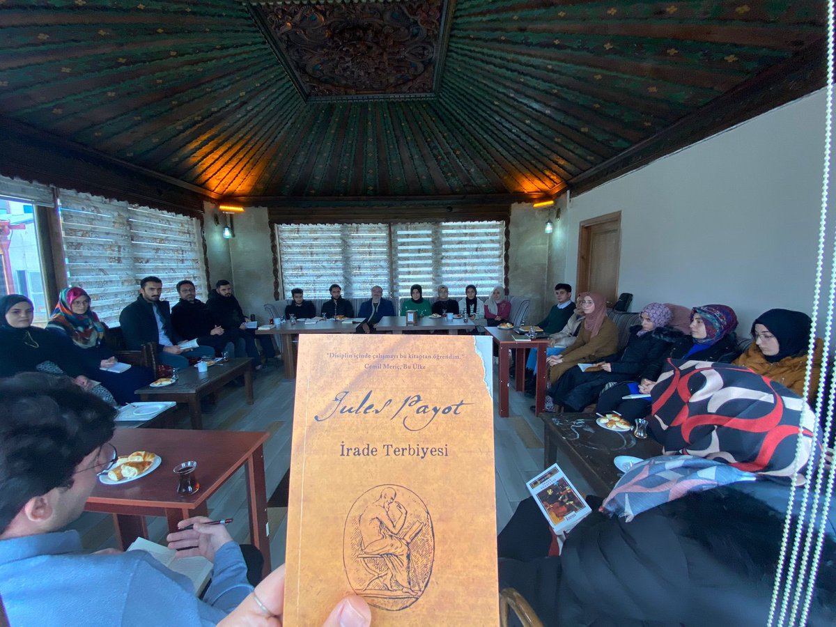 ADEMgenelmerkez's tweet photo. 📌 ADEM Topluluklarımızda güz dönemi👇🏻

🎊 @cuademkulubu kitap tahlili gerçekleştirdiler. 
🎊 @KonyaAdemNeu “Topluluk Akademisi” programına katıldılar. 
🎊 @ademkbu78 Genç Türkiye Formu’na katıldılar. 
🎊 SDÜ ADEM film gösterimi gerçekleştirdiler. https://t.co/qrllMrPwrN