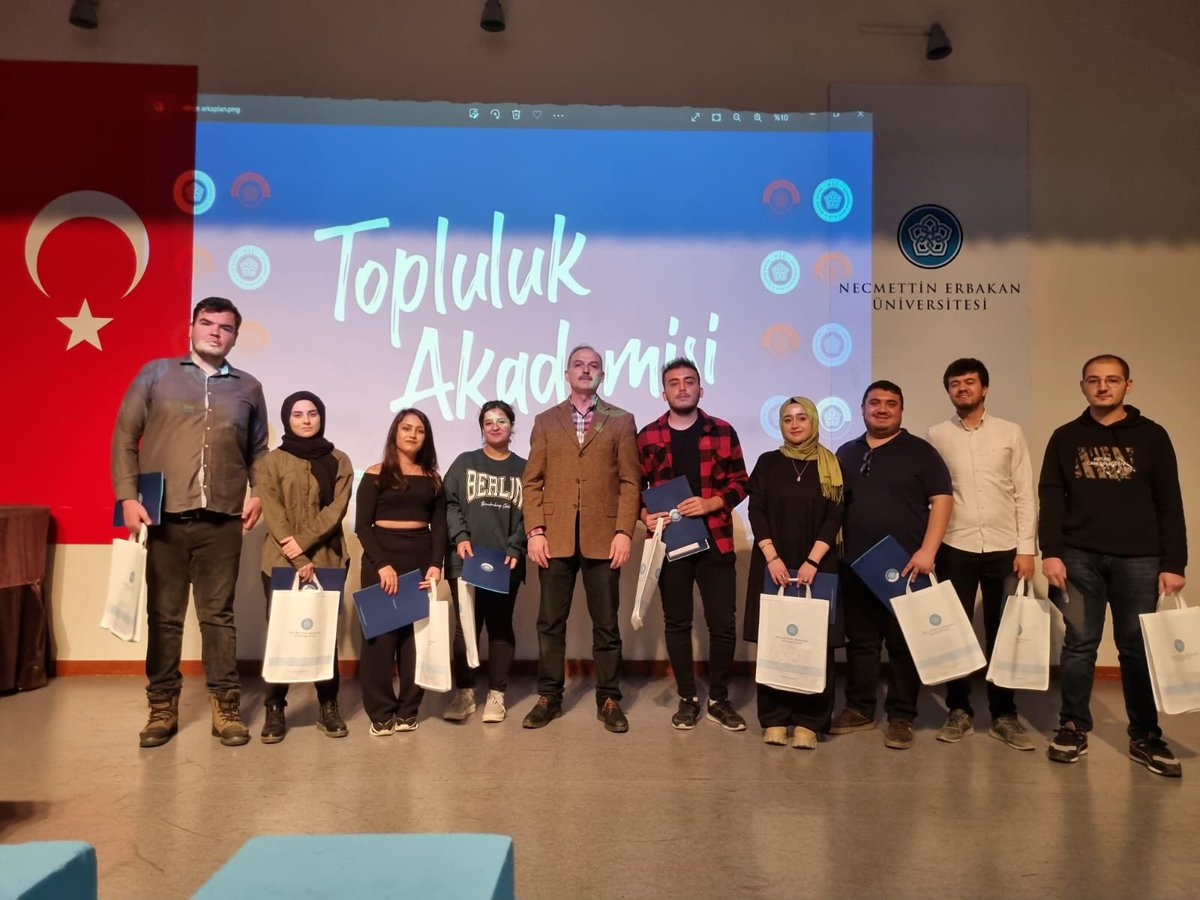 ADEMgenelmerkez's tweet photo. 📌 ADEM Topluluklarımızda güz dönemi👇🏻

🎊 @cuademkulubu kitap tahlili gerçekleştirdiler. 
🎊 @KonyaAdemNeu “Topluluk Akademisi” programına katıldılar. 
🎊 @ademkbu78 Genç Türkiye Formu’na katıldılar. 
🎊 SDÜ ADEM film gösterimi gerçekleştirdiler. https://t.co/qrllMrPwrN
