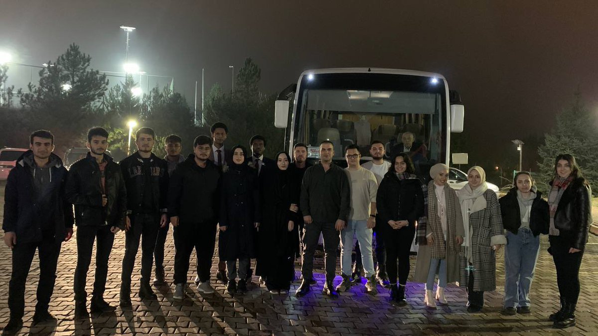ADEMgenelmerkez's tweet photo. 📌 ADEM Topluluklarımızda güz dönemi👇🏻

🎊 @cuademkulubu kitap tahlili gerçekleştirdiler. 
🎊 @KonyaAdemNeu “Topluluk Akademisi” programına katıldılar. 
🎊 @ademkbu78 Genç Türkiye Formu’na katıldılar. 
🎊 SDÜ ADEM film gösterimi gerçekleştirdiler. https://t.co/qrllMrPwrN