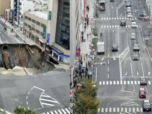 XekiHlongwane's tweet photo. @ZANewsFlash @IOL It took about few days for workers to completely mend the sinkhole, according to The Guardian, and a few more days after that for officials to perform the required safety checks on the road. The sinkhole, which was 98 feet wide and 49 feet deep https://t.co/WyYViPlWze
