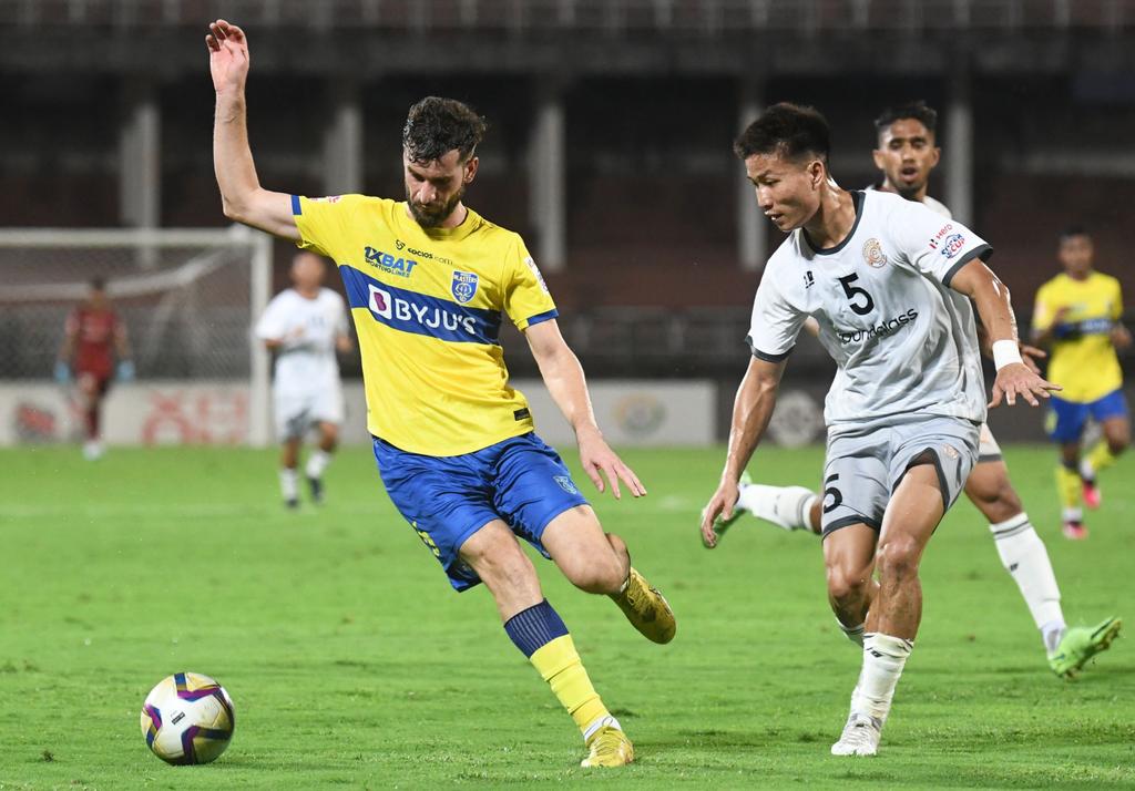 IndianFootball's tweet photo. 💪 @KeralaBlasters off to winning start in #HeroSuperCup

Match report ✍️ https://t.co/CIdzBlKLR4

#KBFCRGP ⚔️ #IndianFootball ⚽ https://t.co/ZL3SI46wLM
