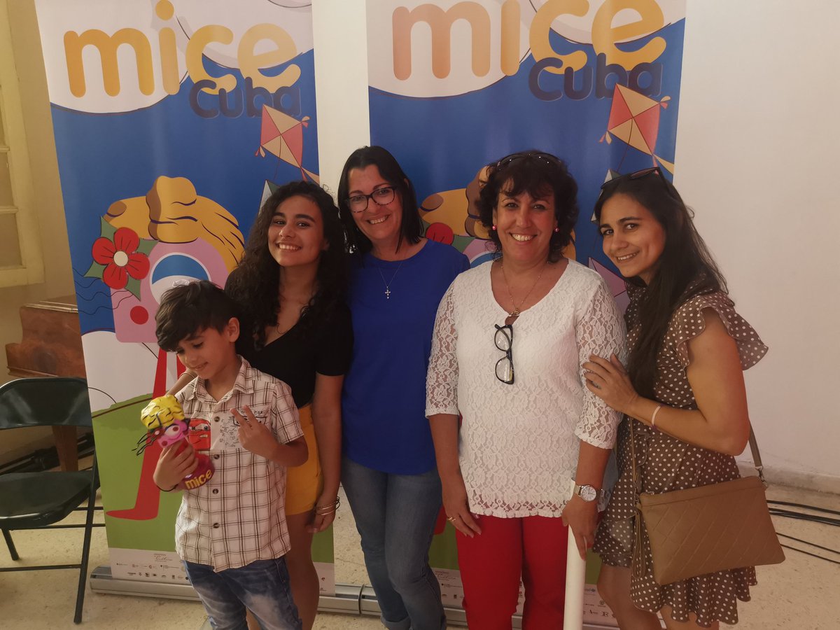 CKikirito's tweet photo. Kikirito en la MICE Cuba con el Premio en categoría primaria con el corto "Sueño"
 dirigido por Verónica Gámez, Felicidades a todos los kikiriqueños y kikiriqueñas
Gracias a todos los niños y niñas que votaron por él, GRACIAS MICE https://t.co/WqMxIyNMI9