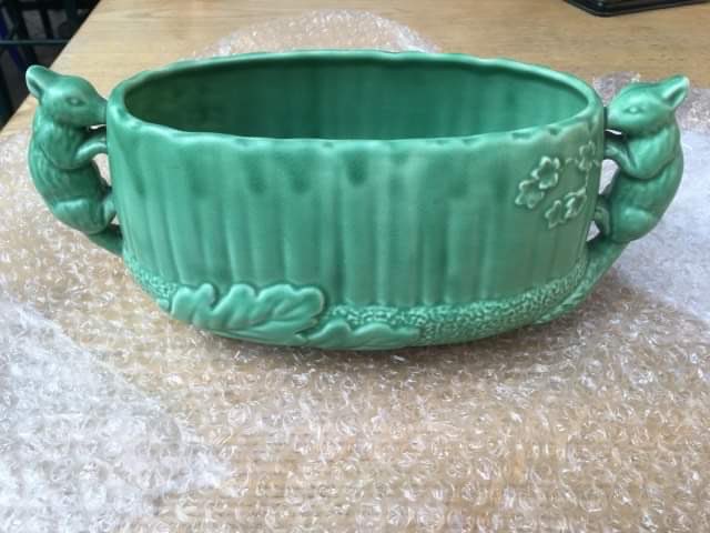EllaBeard11's tweet photo. Went to a Flea market this afternoon after the painting and really pleased to buy this lovely SylvaC pottery vase with Squirrel handles for a miserly £15, didn’t even haggle. Can’t wait to arrange some flowers in it. 😊🐿️🌸🌷 https://t.co/rpVSomSS9e