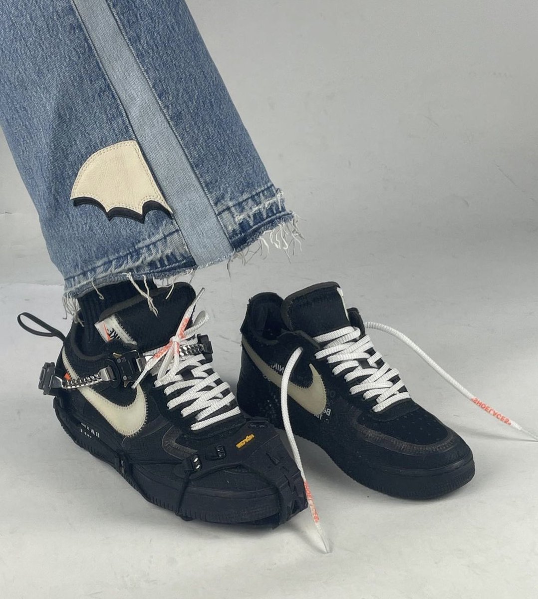BiggerSwoosh's tweet photo. Seeing doubles https://t.co/nQ71ilmB2H