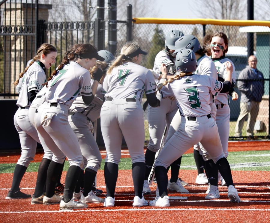 The College of DuPage softball team won two games over the Hawks to extend their win streak to four. bit.ly/3GouvKT
<a href="/CODSoftball/">COD Softball</a> <a href="/AthleticsCod/">CODAthletics</a> 

#softball #codsoftball #collegeofdupagesoftball #chapparals #gochapsgo