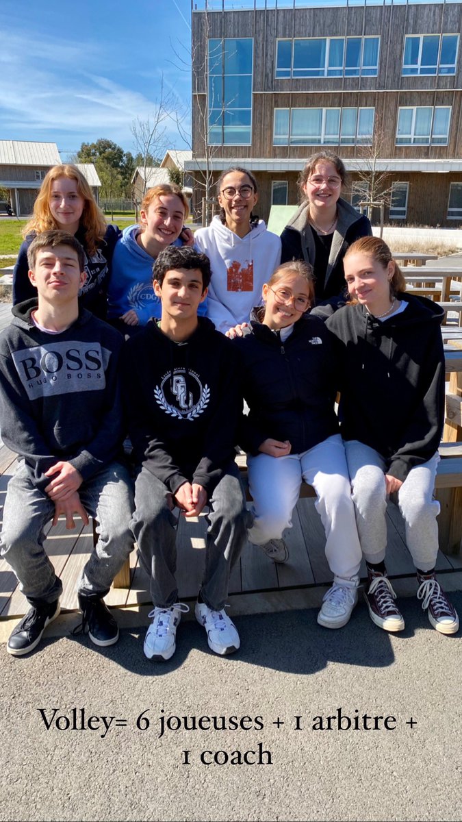 as_lyceeCdg's tweet photo. Championnat de France volley en Vendée. À CDG Dijon, une équipe, ce sont des joueuses, 1 arbitre (Etienne) et 1 coach. Louis obtient sa validation nationale, bravo! Ton énergie a boosté les filles! @lycCDGDijon @UNSSvendee @unss @UNSSdijon @UNSS21 https://t.co/2c3KHAcCfT