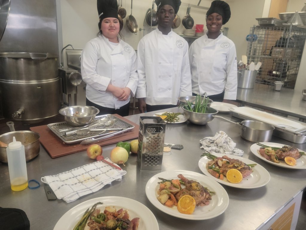 Duncanville HS on Twitter "DHS Culinary Dept takes on The Breakfast Brothers' Cooking Comp!🏆