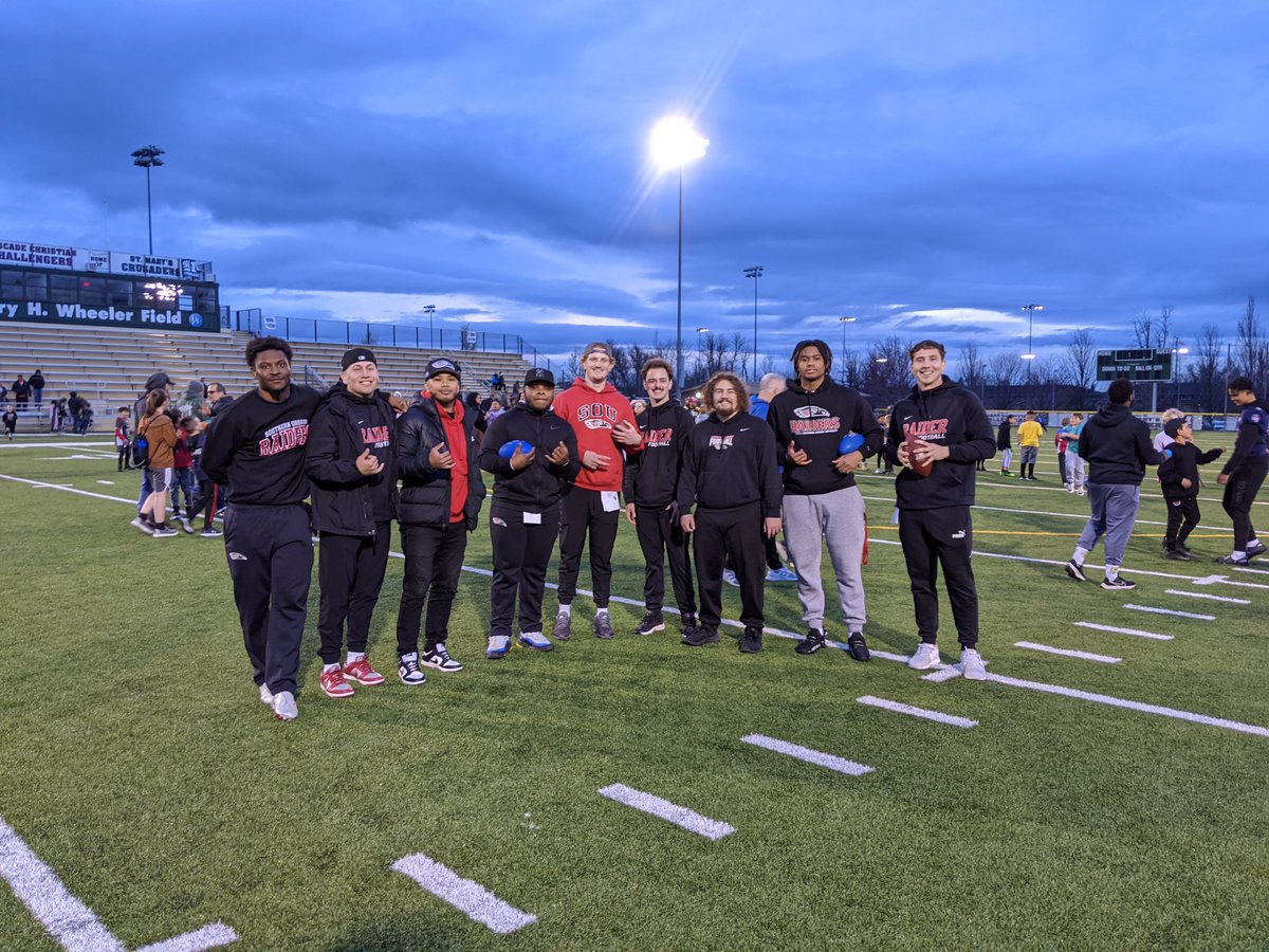 PhoenixRisingFB's tweet photo. Thank you @SOU_Football players for helping at Medford Park and Rec's NFL Flag Football Camp last night with @PhoenixRisingFB. It takes us all to build the future of football. #SwordsUp https://t.co/zKGBAYFtV2