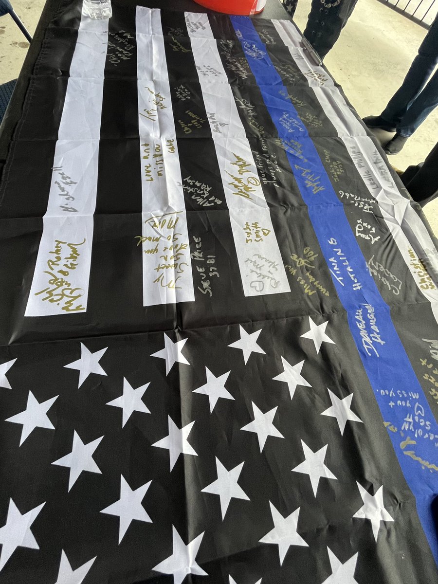 OakRidgePolice's tweet image. Even the rain can’t dampen our sunshine! ☀️We are out at the Sgt. Chris Jenkins @LCSOTN Benefit Ride &amp;amp; Fundraiser @SMHD . All proceeds go to help fund the Sheriff’s Department K9s! Thanks to all the local volunteers for setting this event up, we’re having a paw-some time! 🐾