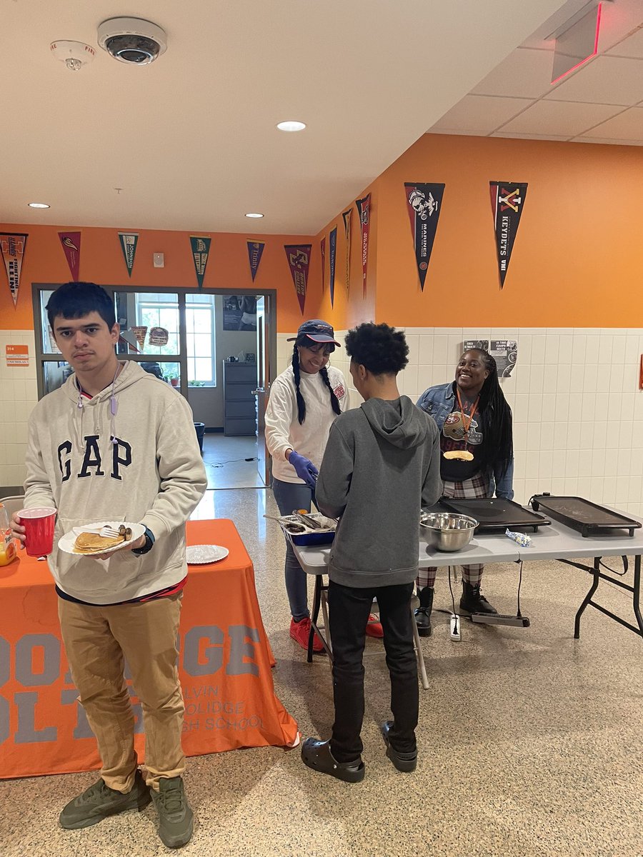 Itsmorethanmath's tweet image. Today was a success! I am humbled to serve such COMMITTED staff and students.

PARCC &amp;amp; Pancakes session #5 was filled with PARCC-aligned instruction, kid talks, and data. We operated with data in mind and lifted possible solutions to barriers.

I love what I do!

#itsmorethanmath