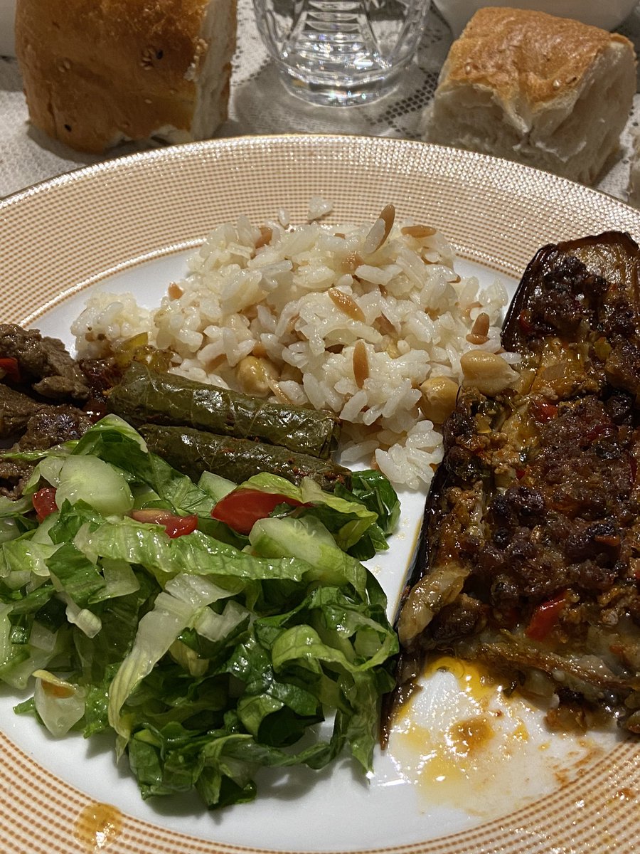 liaslittlemeals's tweet photo. been eating lately #embaressing but i’m not even gaining so yolo https://t.co/T9K2V9frFH