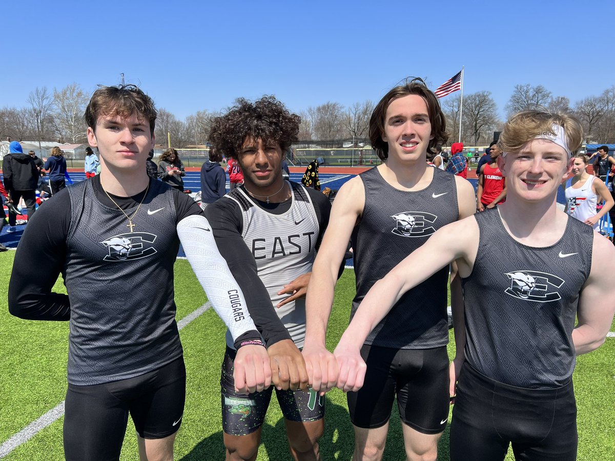 Julian, Jordan, Jakob, and John spit 🔥 in the 4x1 for second and come back in 3rd in the 4x200 #JCrew