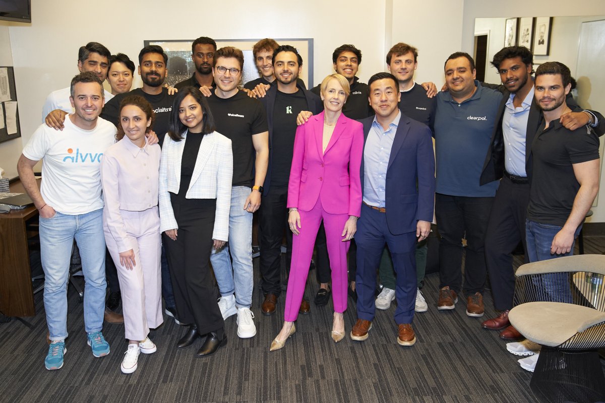 feedback_hq's tweet image. Earlier this week, we presented Manot at @SkyDeck_Cal&apos;s Demo Day. We were thrilled to be a part of SkyDeck&apos;s Batch 15. The people we met, the mentorship we received, and experience we gained over these last few months while being a part of Berkeley SkyDeck were invaluable.