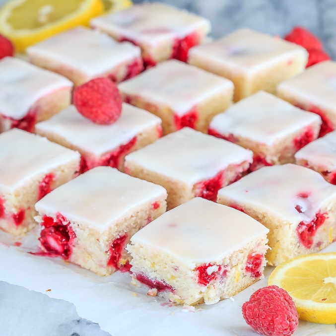 These chewy raspberry lemon blondies are fast and easy to make and are just the right mix of tart and sweet. They're delicious and will likely disappear way too quickly! Get the recipe: bake-eat-repeat.com/raspberry-lemo…