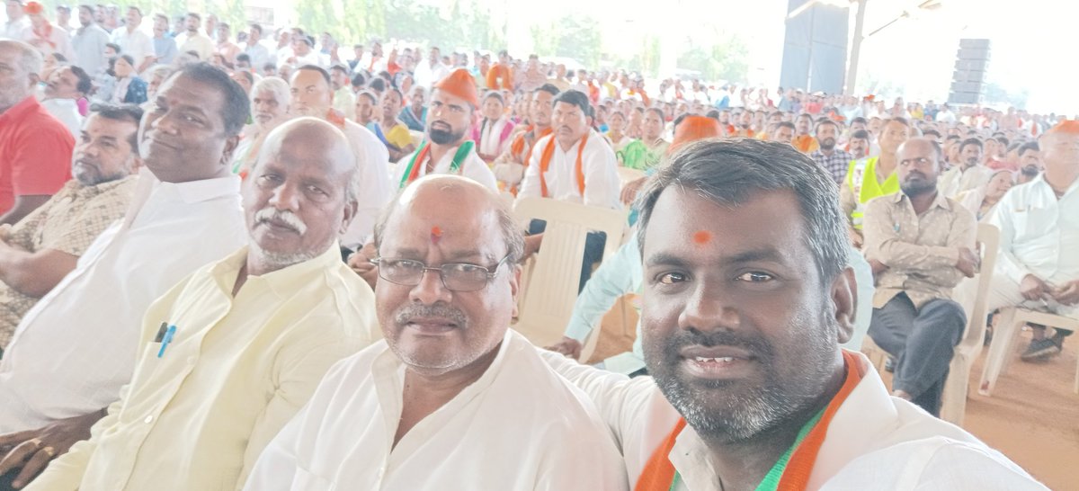KompallyArvind's tweet photo. Attended @PMOIndia @narendramodi Ji Meeting At #Paredground #Bhagyanagar. Heartily Thankful To Modi Ji For Giving Various Devlopment Projects To Telangana State. Especially VandeBharat Train From #Bhagyanagar To #TirupathiCity (Venkateshwara Samy Temple City). https://t.co/KgKy7ZWv4i