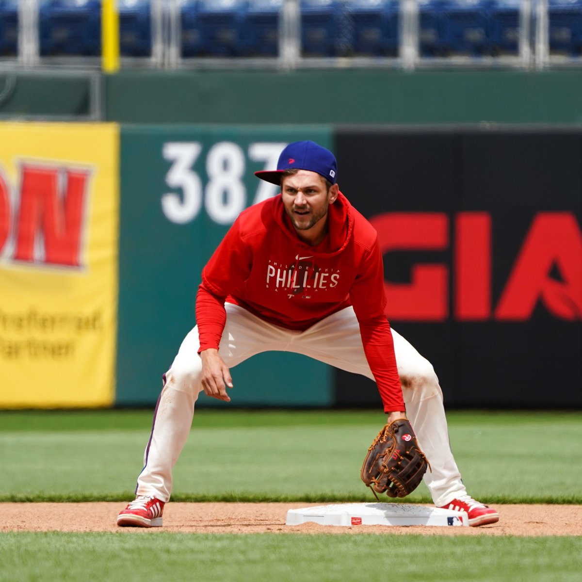 Philadelphia Phillies on Twitter "Everyone pls wear your hats like