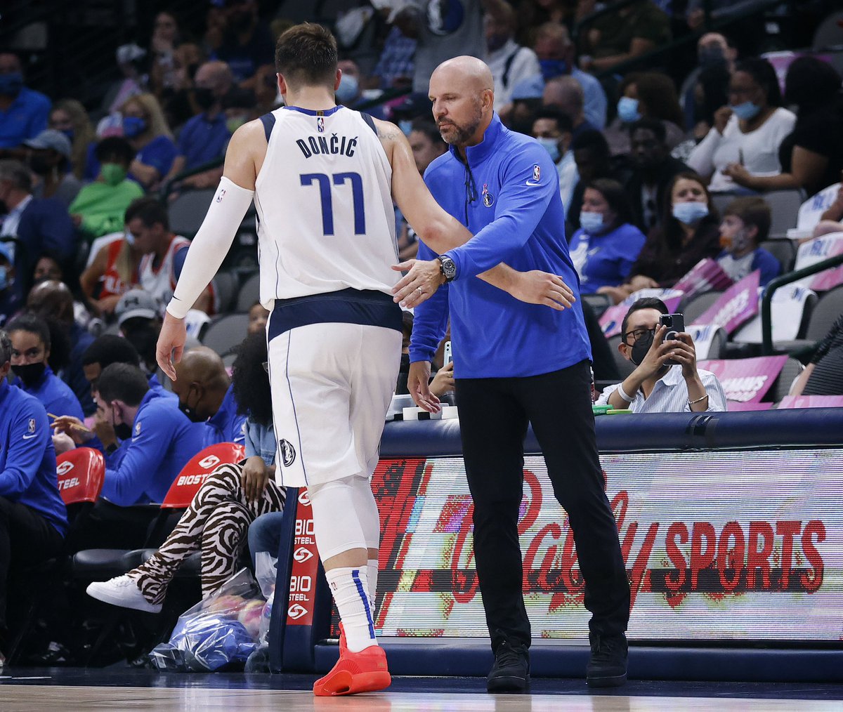 LegionHoops's tweet photo. The NBA has launched an investigation into the Mavericks’ “roster decisions, game conduct and motivations” behind the Mavs-Bulls game last night.

(via @espn_macmahon) https://t.co/3oygkUQOJq