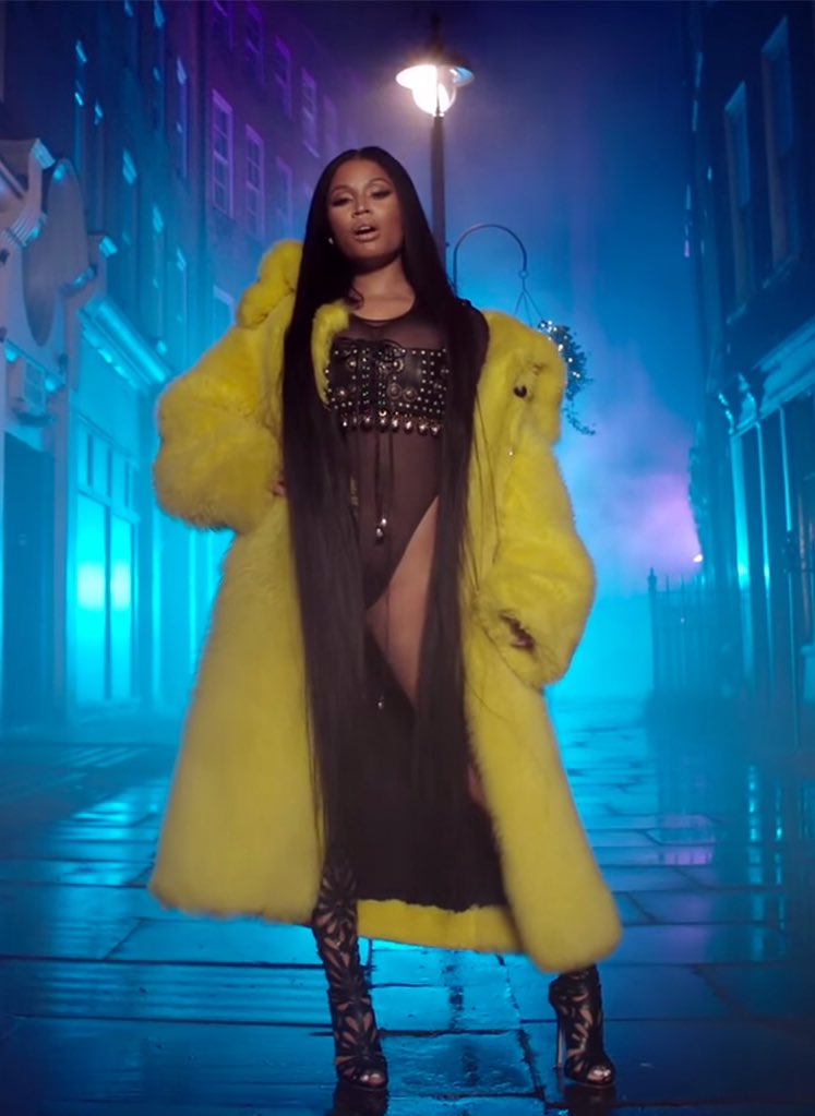 𝑩𝒂𝒓𝒃𝒛_𝒈𝒂𝒏𝒈 on Twitter "RT Madeinkyyna That day nicki minaj ended a certain female rapper career."