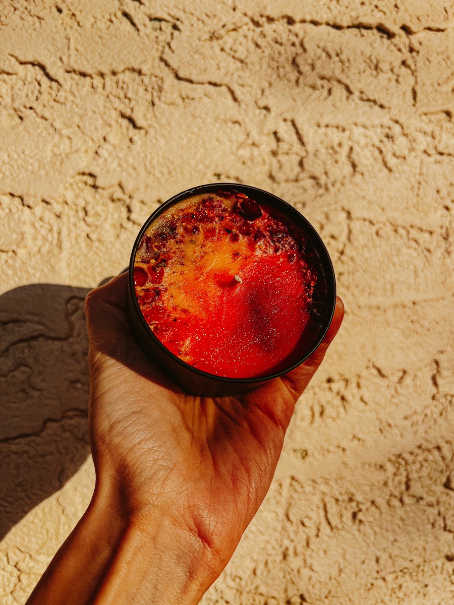 JuneMoonApotho's tweet photo. available now // aries candle &amp; wax melt ♈️ 

✨ both products are scented with a blood orange fragrance blend. to be super specific ((grapefruit, orange peel, lemon peel and mandarin))
✨ this bold, semi-spicy citrus blend sums up aries placements perfectly https://t.co/QqIqq5zO5i