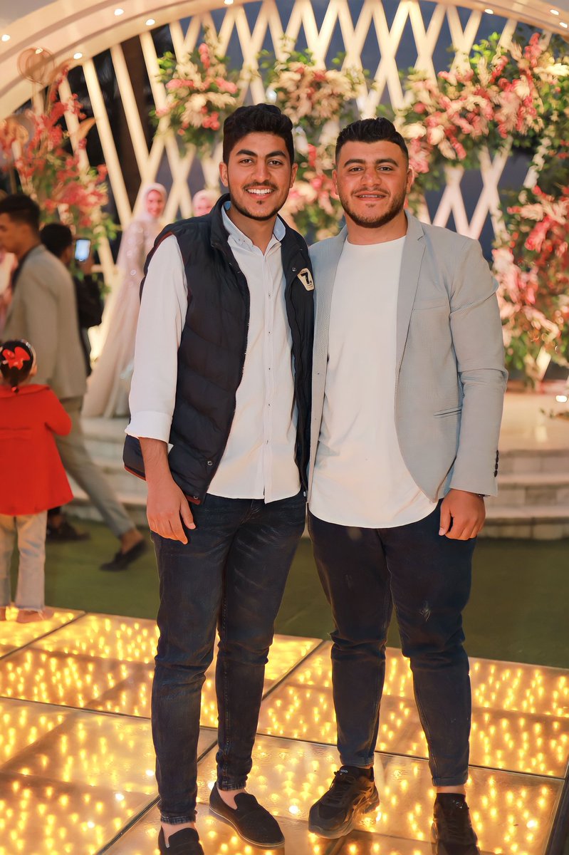 ابو الشراكه عم الناس👬♥️♥️