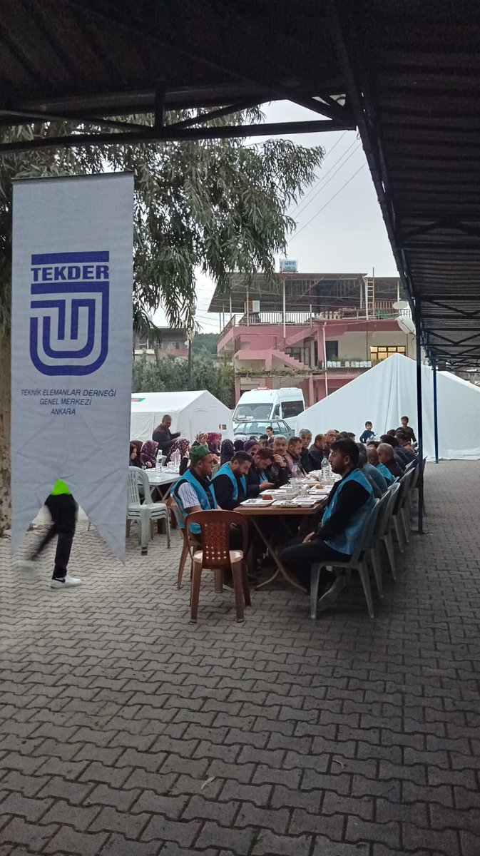 Şube Başkanlığımız tarafından gerçekleştirilen iftar programımızda, Hatay/Kırıkhan Bahçelievler ve Yılanlı mahallesinde, İskenderun Güzelköy mahallesinde iftar propramımızı icra etmiş olduk, maddi ve manevi yardımlarından dolayı tüm kardeşlerimize teşekkür ederiz.
