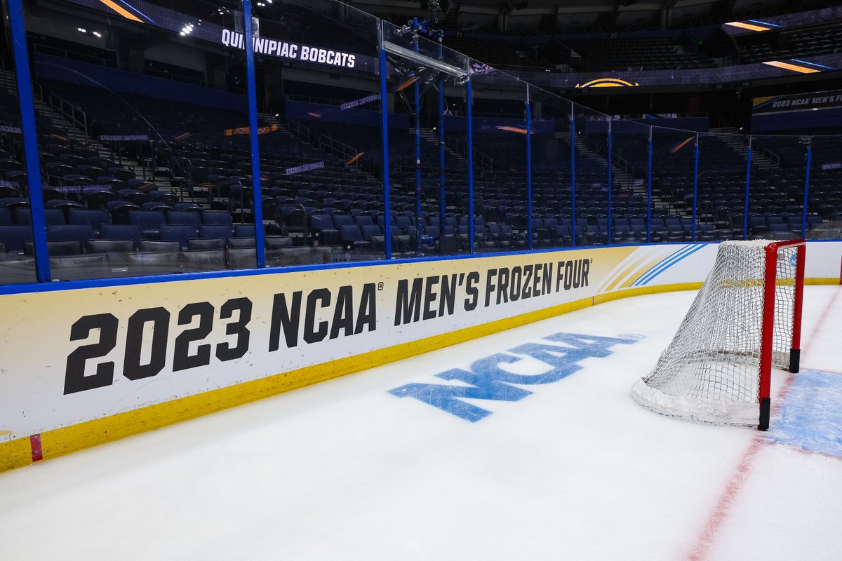 Patiently waiting... ⏳

#BobcatNation x #MFrozenFour x <a href="/NCAAIceHockey/">NCAA Ice Hockey</a>