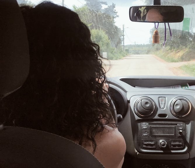 Todos los caminos conducen a Roma🤔significa que "hay muchas maneras de llegar a un mismo objetivo. Es decir, hagamos lo que hagamos, o tomemos la decisión que tomemos, el fin último será el mismo".
🤷🏻Pues eso... DÉJATE LLEVAR 🌬️... al final "Todos los caminos conducen a Roma"😉