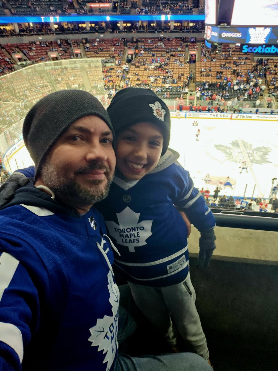 parney08's tweet photo. 1st Leaf Game! Bring on Tampa !#LeafsForever https://t.co/nQ2471Hkua