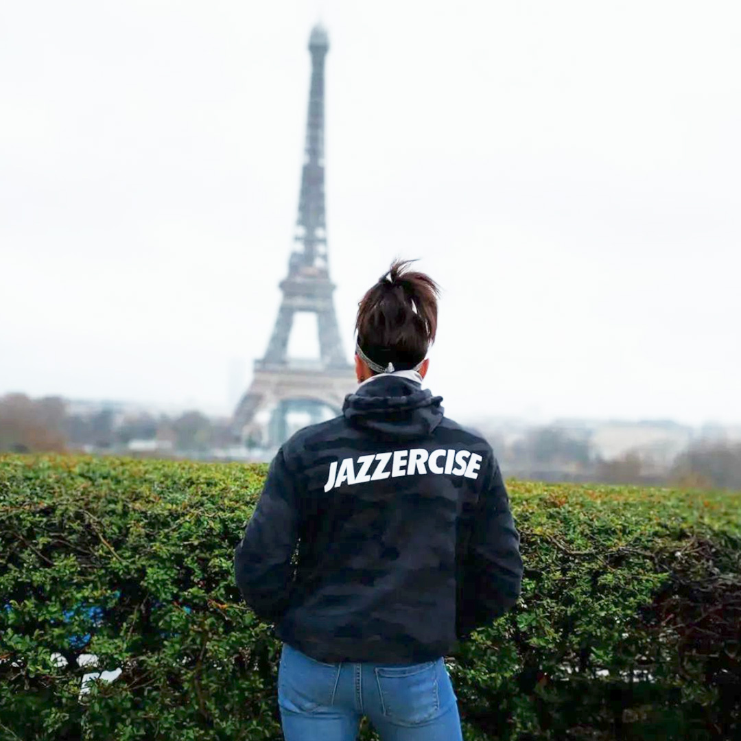 jazzercise's tweet photo. Je t’aime, Jazzercise ❤️ Where is the most interesting place you’ve brought your Jazzercise energy? 

#jazzercise #jazzercisearoundtheworld 

📷: @jazzy_missg https://t.co/2EWQcoRVbC