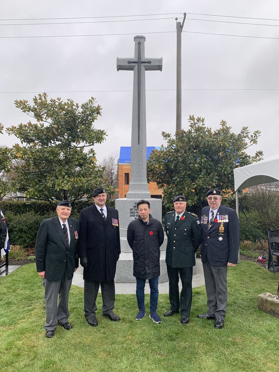 Today, I was honoured to join with veterans to commemorate Vimy Ridge Day — both to celebrate our country’s hard-won victory at Vimy Ridge and to acknowledge the sacrifice of those who lost their lives in battle. #VimyRidgeDay