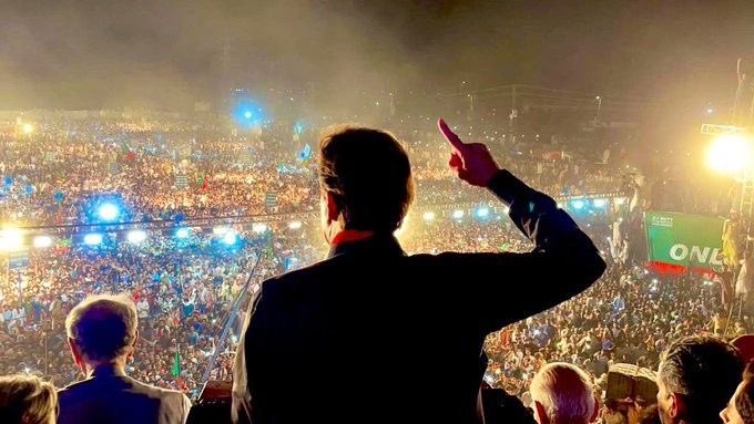 Pakistani tweet media