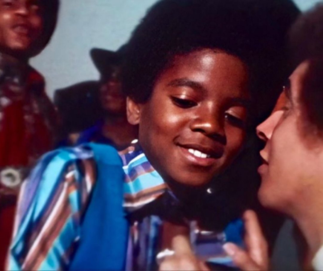 Little Michael Jackson before going on stage 1970
#JacksonFive